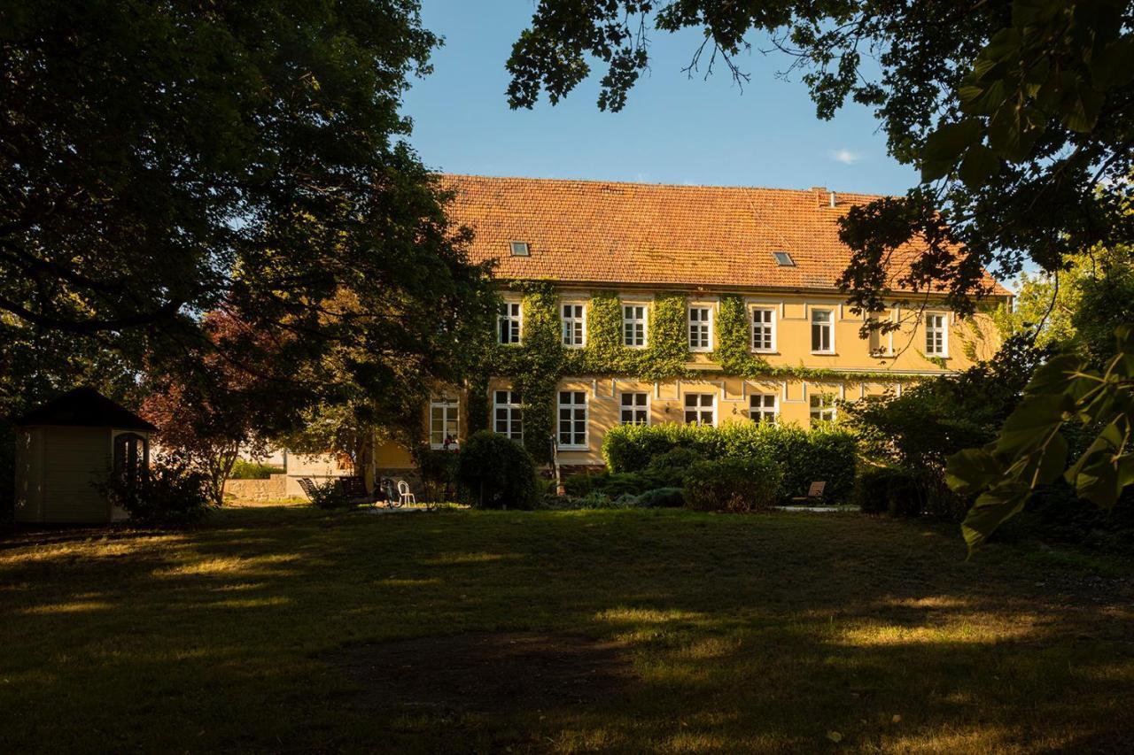 Gutshauszimmer Neu Gaarz Exterior foto