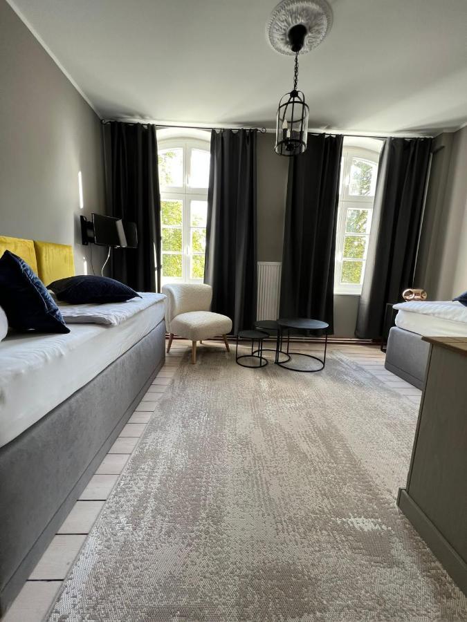 Gutshauszimmer Neu Gaarz Exterior foto